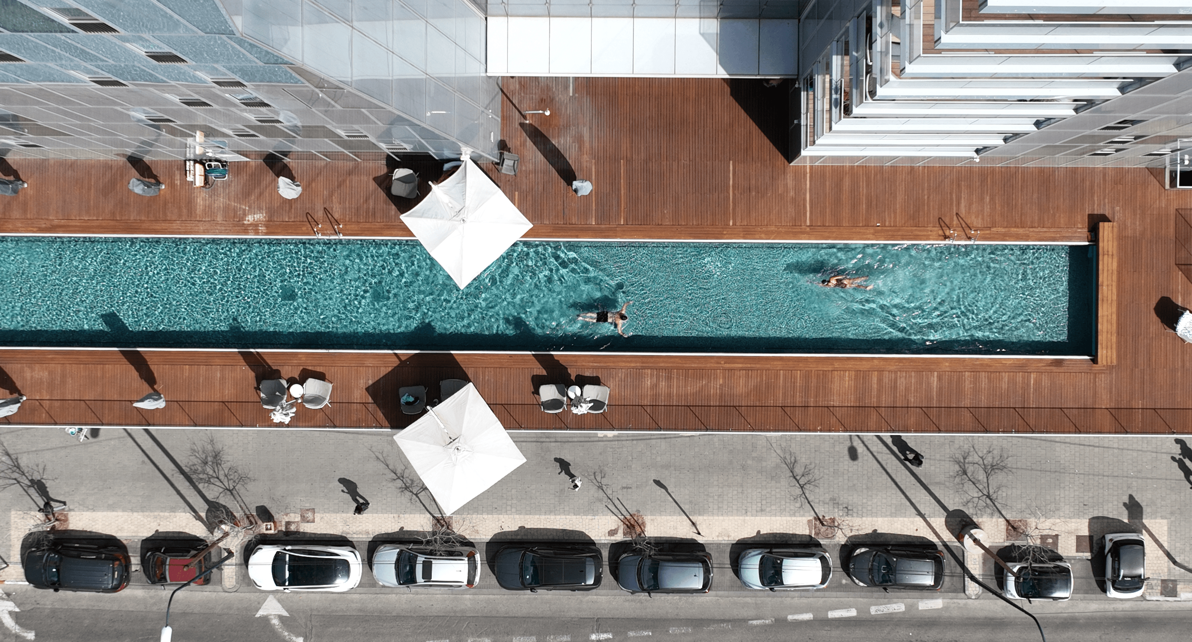 בריכה אולימפית במגדל יוקרתי ארלוזורוב An Olympic Pool in the Luxury Arlozorov Tower