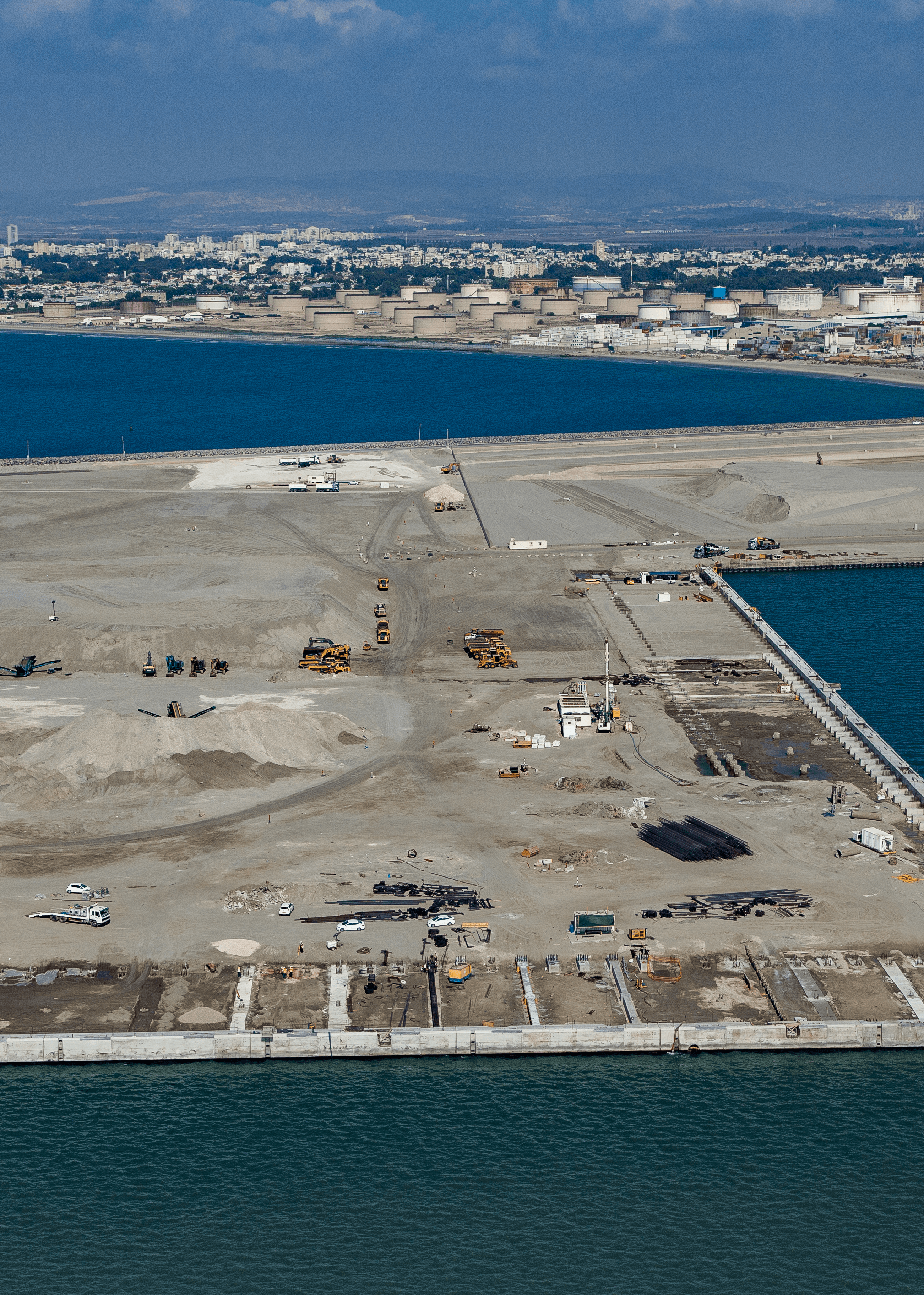 הכשרת האזור התפעולי במתחם מפרץ חיפה Preparation of the Operational Area in the Haifa Bay Complex