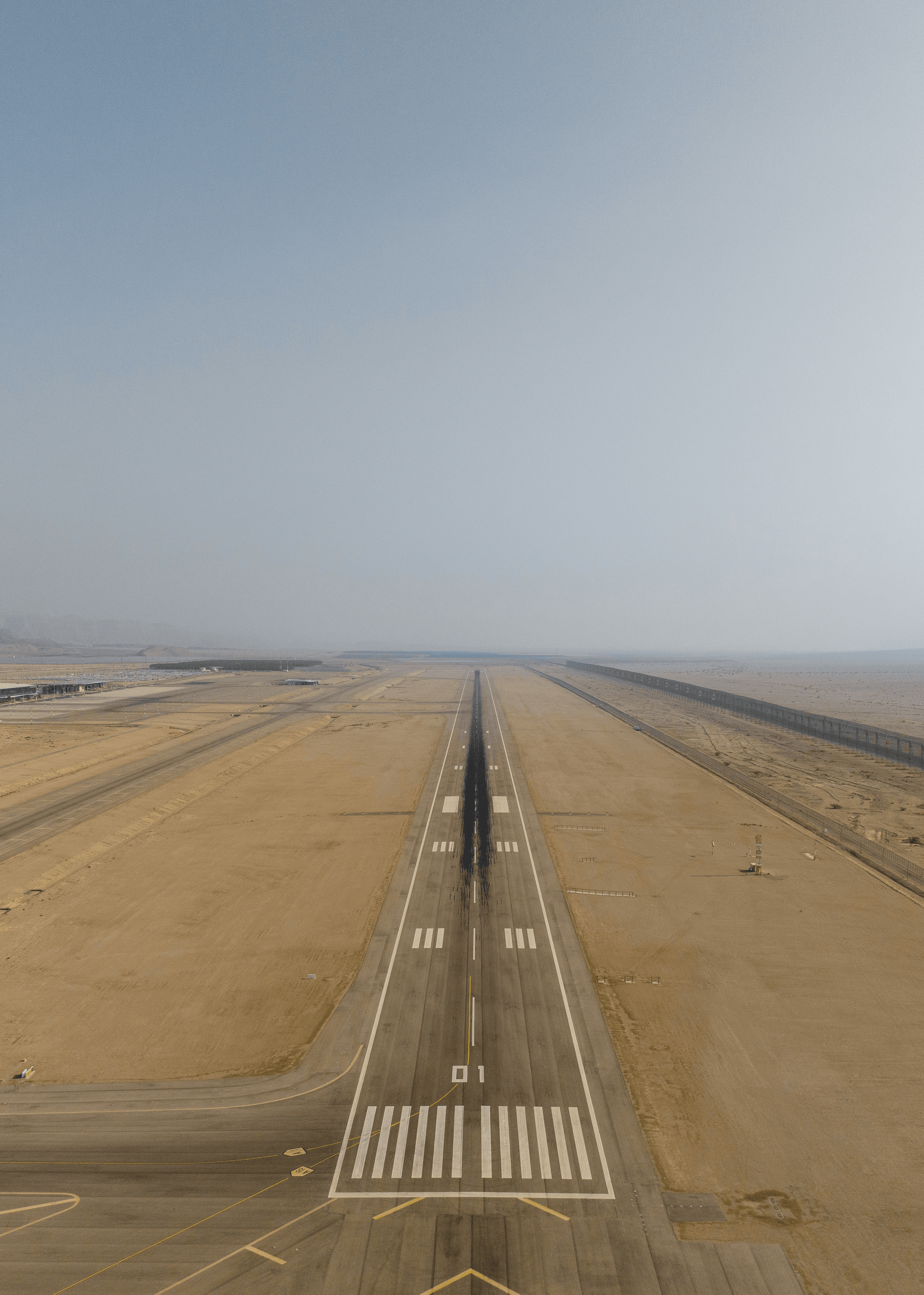 מסלול המראה ונחיתה בנמל התעופה רמון Runway for Takeoff and Landing at Ramon Airport