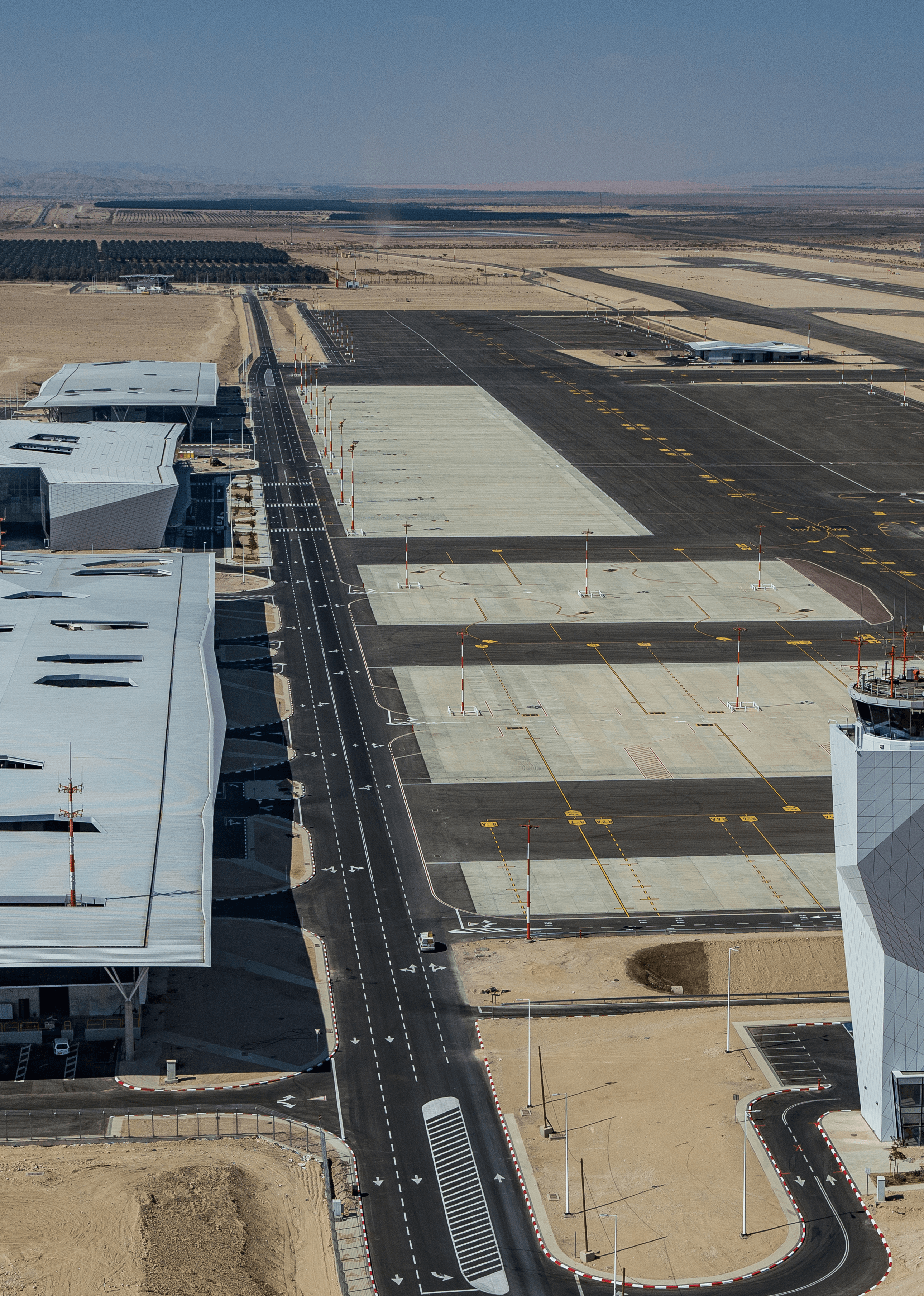 מגדל הפיקוח בשדה התעופה רמון The Control Tower at Ramon Airport