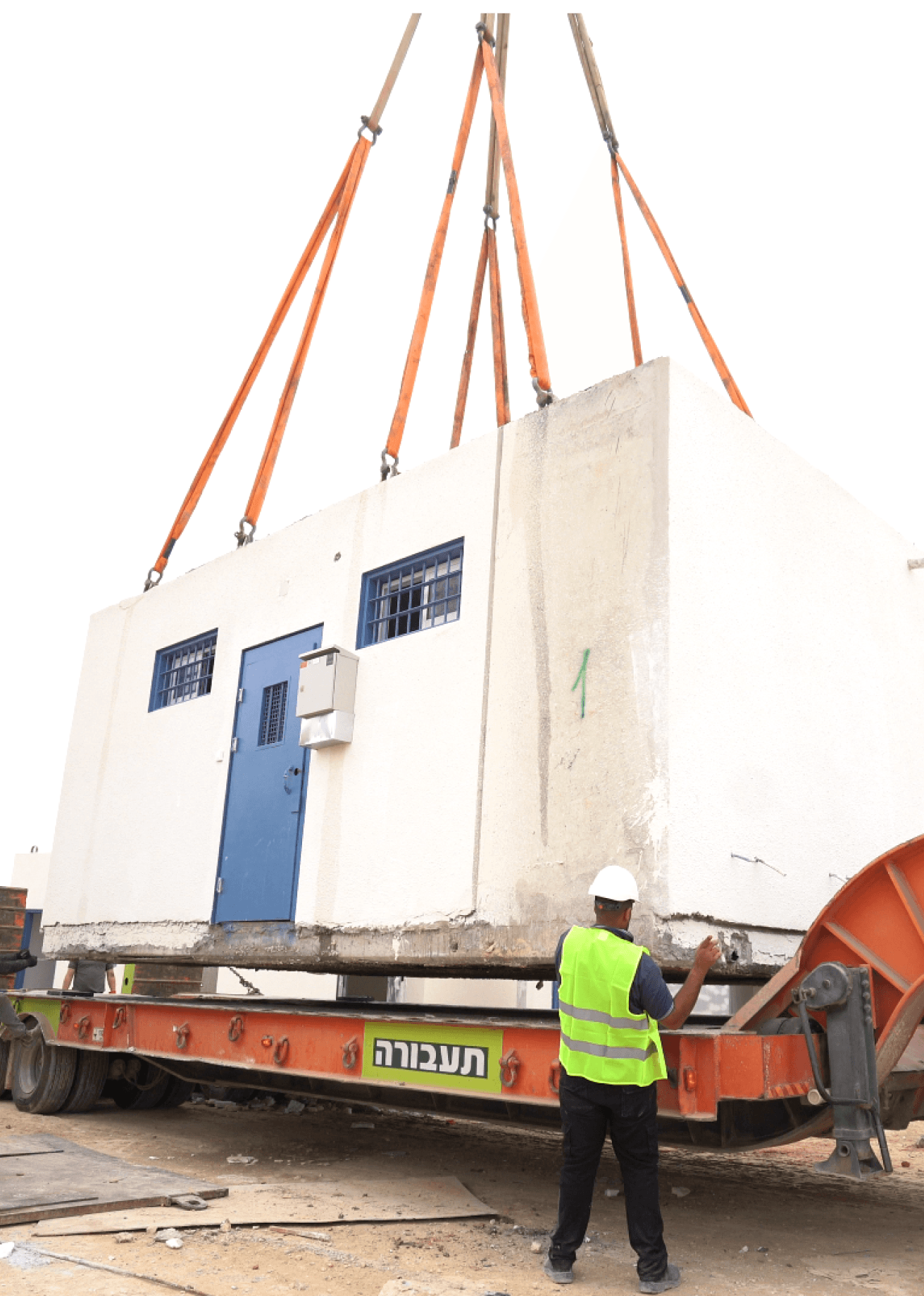 הקמת חמישה אגפים חדשים בבית הסוהר עופר Establishment of Five New Wings at Ofer Prison
