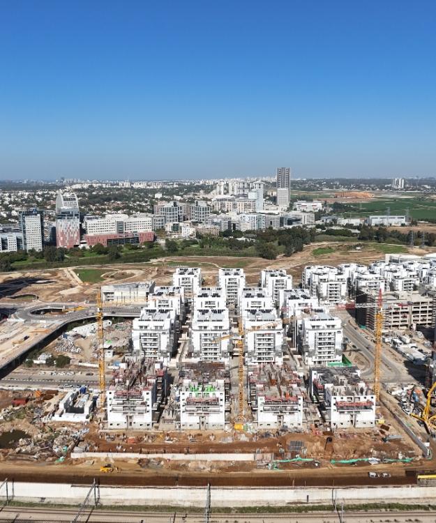 תמונות מאתר הבנייה של מתחם הסופרים בני ברק