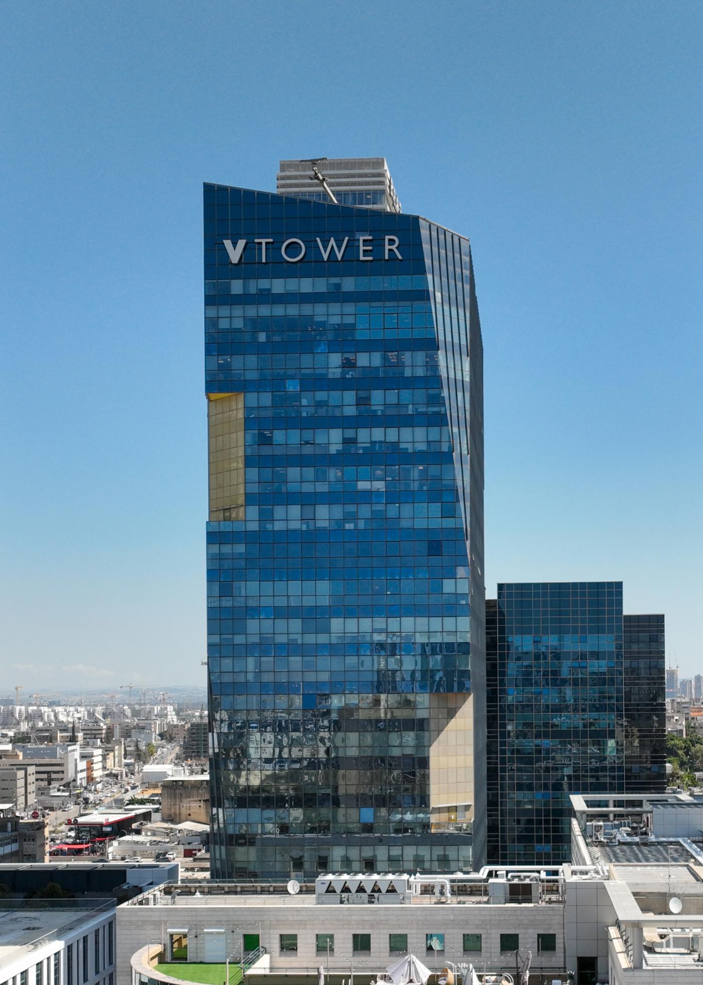 מגדל משרדים ומסחר חדשני An Innovative Office and Commercial Tower