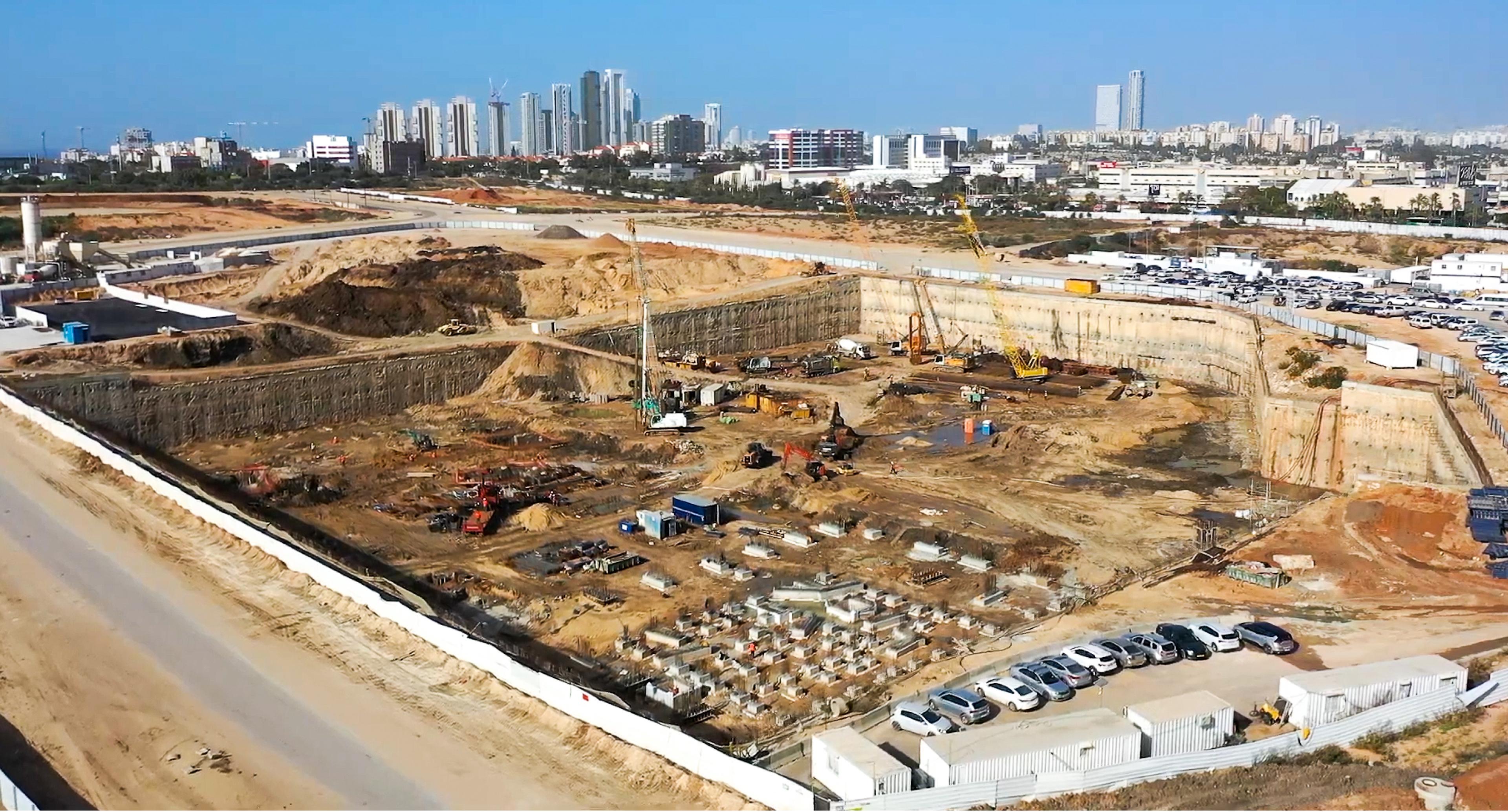 הקמת קומפלקס משרדים Establishing an Office Complex