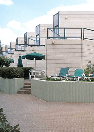 שורת מרפסות במלון ריביירה אילת A Row of Balconies at the Riviera Hotel in Eilat
