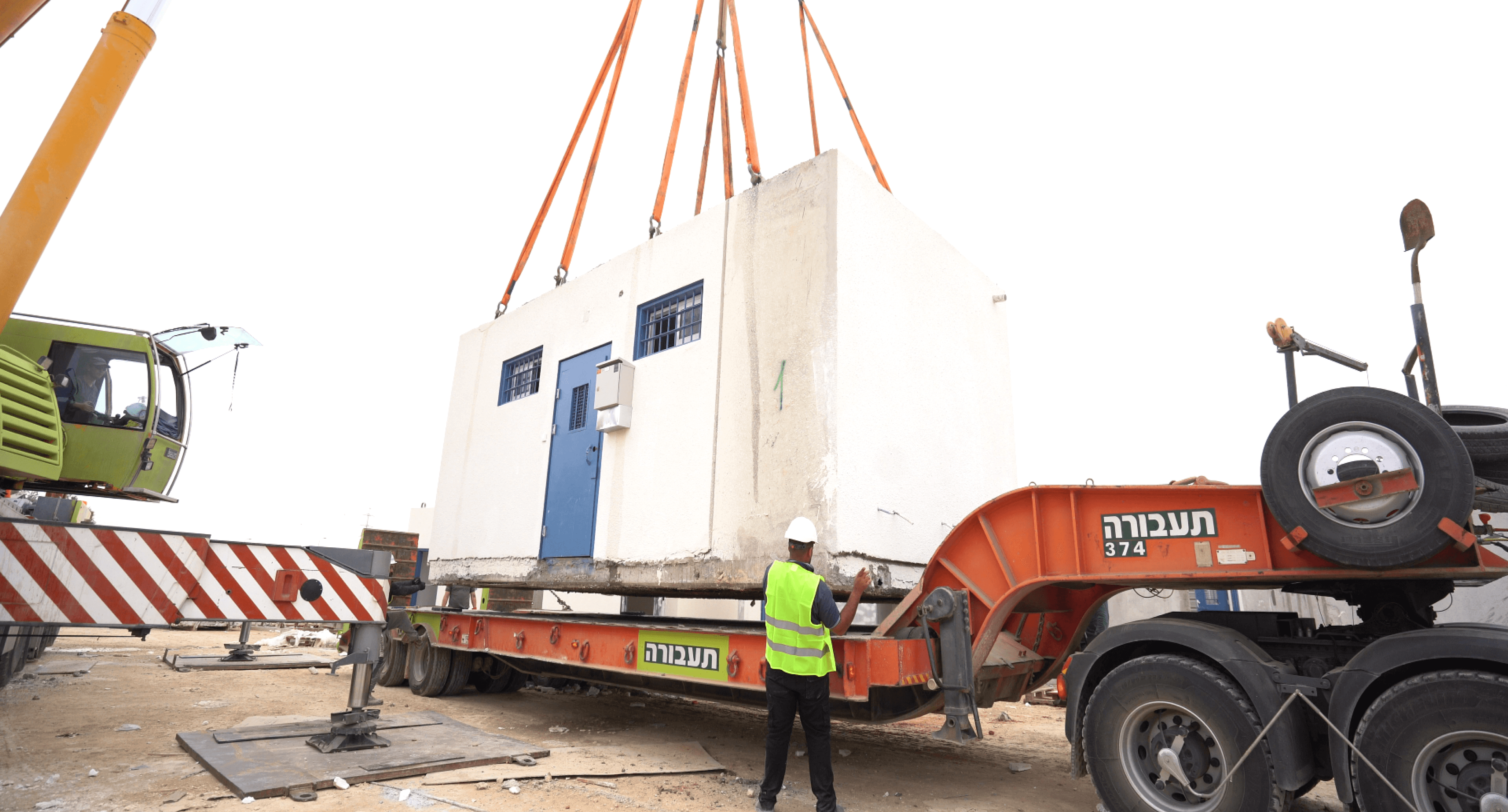 הקמת חמישה אגפים חדשים בבית הסוהר עופר Establishment of Five New Wings at Ofer Prison