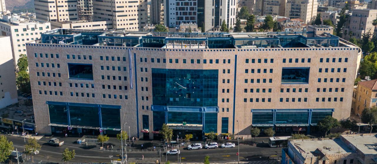 התחנה המרכזית ברחוב יפו בירושלים The Central Station on Jaffa Street in Jerusalem