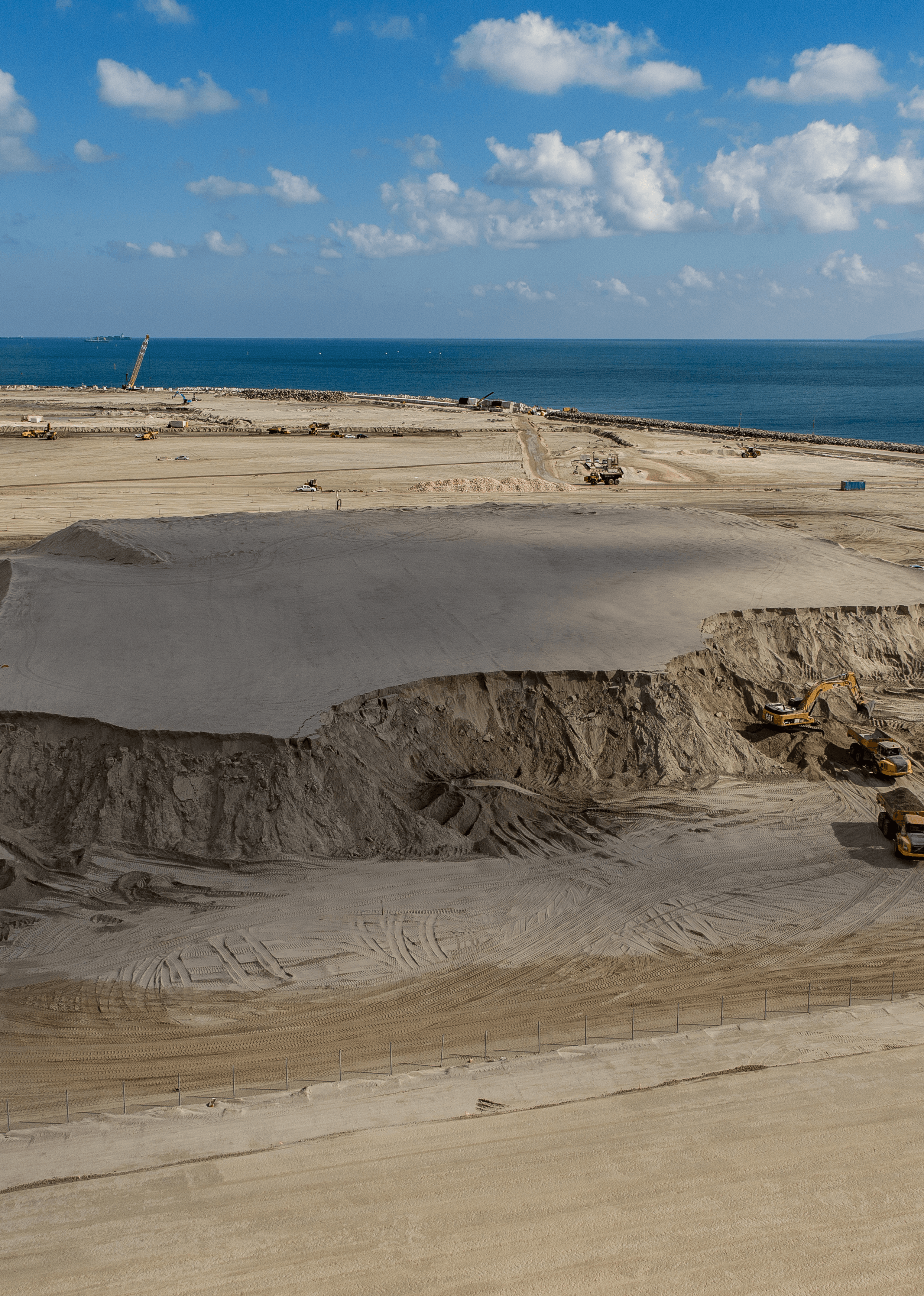 ביצוע עבודות לבניית הנמל Execution of Construction Works for the Port