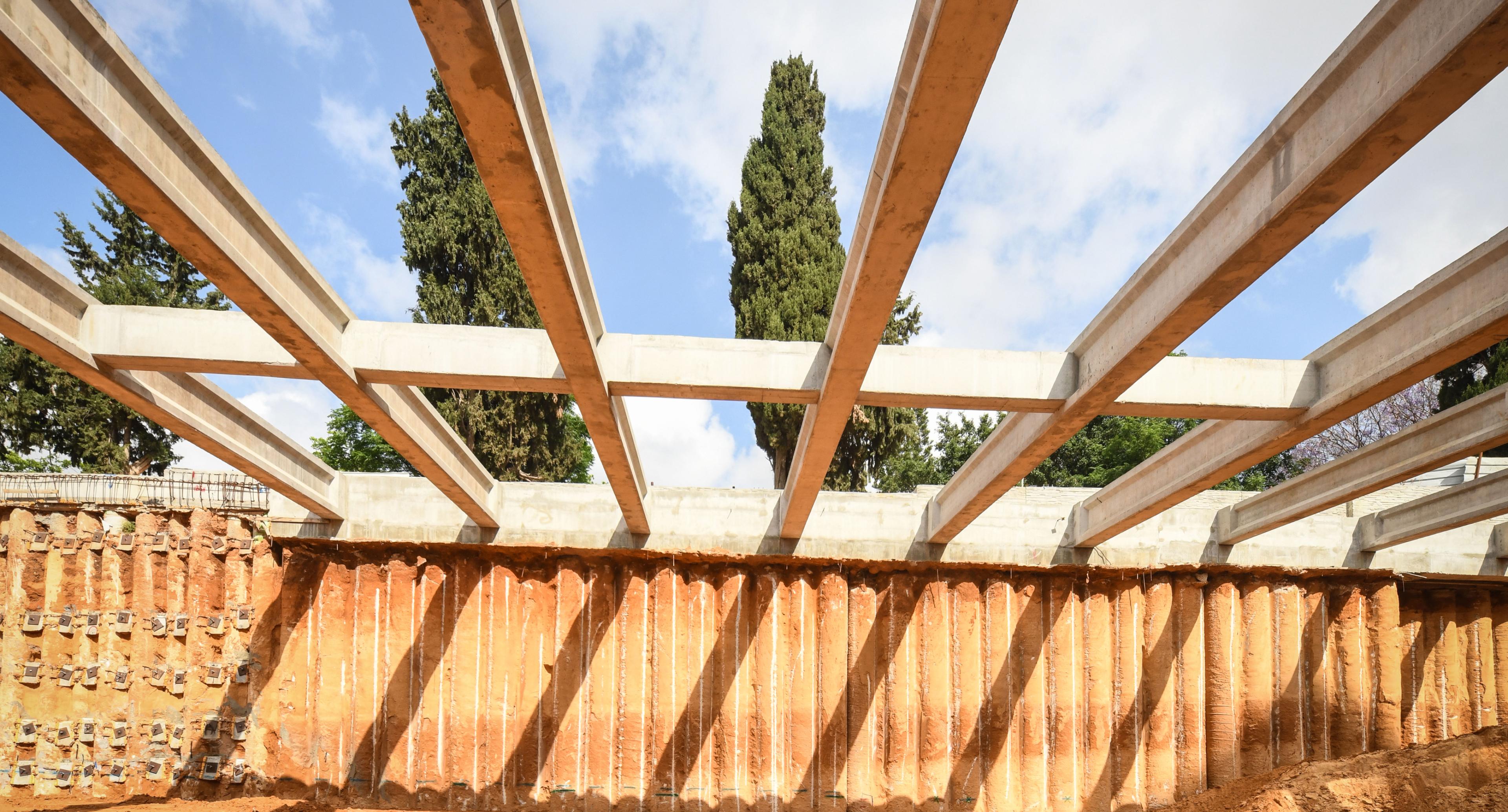 קורות במקטע רפאל איתן Concrete Beams in the Rafael Eitan Section