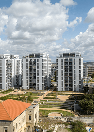 פרויקט מגורים המציע 370 יחידות דיור A Residential Project Offering 370 Housing Units