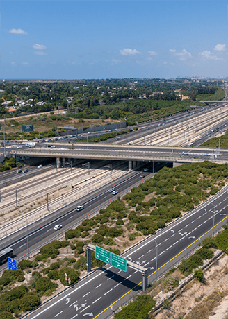 גשר קונבנציונלי יצוק ברחוב המעפילים A Conventional Cast Bridge on Hamaapilim Street
