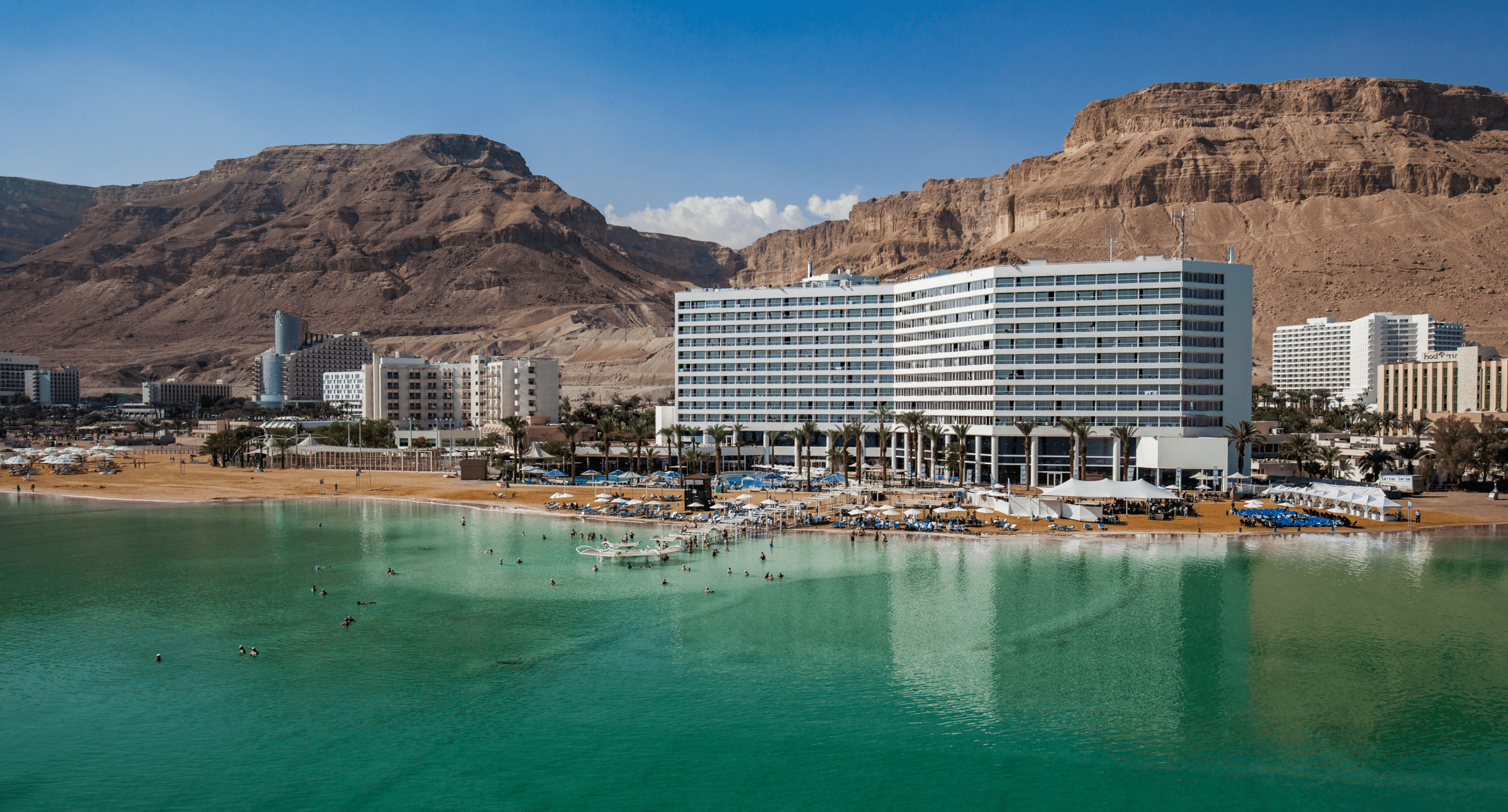 בית מלון על חופו של ים המלח A Hotel on the Shore of the Dead Sea