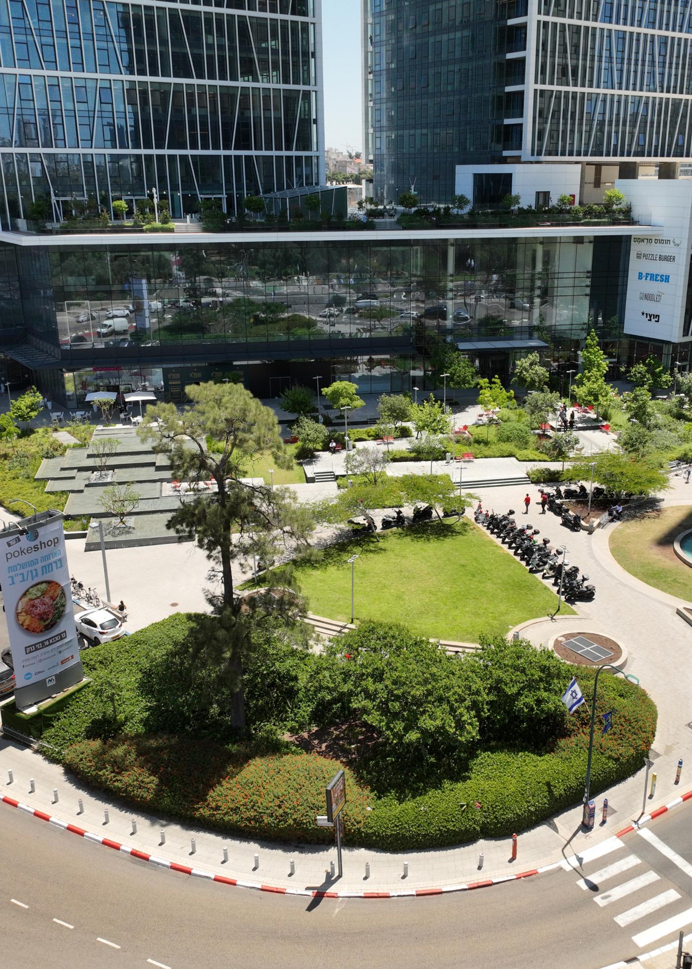 פיתוח סביבתי במתחם משרדי היוקרה Environmental Development in the Luxury Office Complex